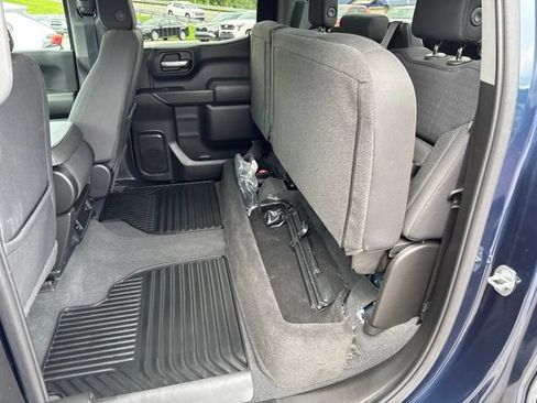 Used 2023 Chevrolet Silverado 1500 Custom AWD/4WD image 5