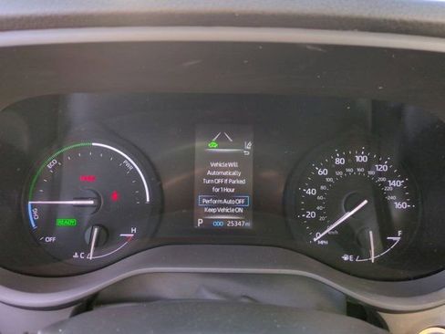 Certified 2024 Toyota Sienna XLE image 11