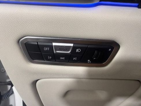 Used 2022 BMW X5 xDrive40i w/ M Sport Package AWD/4WD image 45