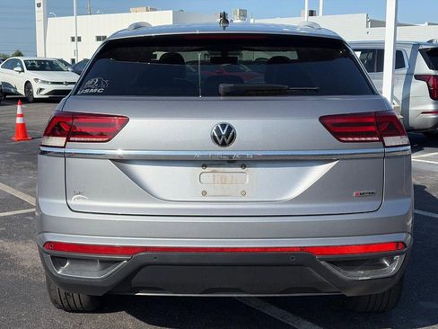 Used 2022 Volkswagen Atlas Cross Sport SE AWD/4WD image 3