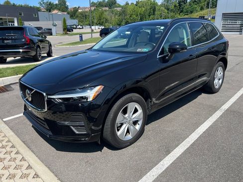 Used 2022 Volvo XC60 B5 Momentum AWD/4WD image 2