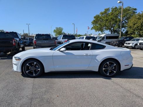 Used 2022 Ford Mustang Coupe image 8