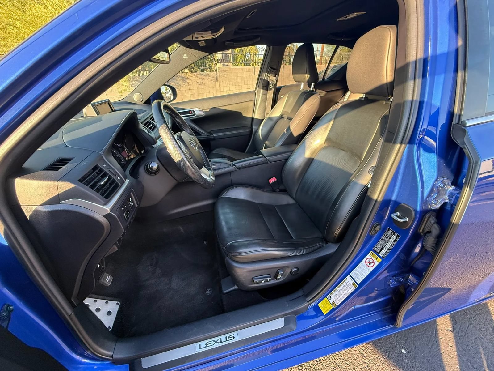 Used 2013 Lexus CT 200h w/ F Sport Pkg w/Nuluxe Trim FWD image 10