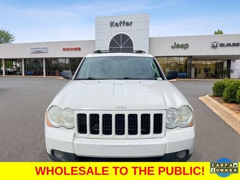 Used 2010 Jeep Grand Cherokee Laredo RWD image 3