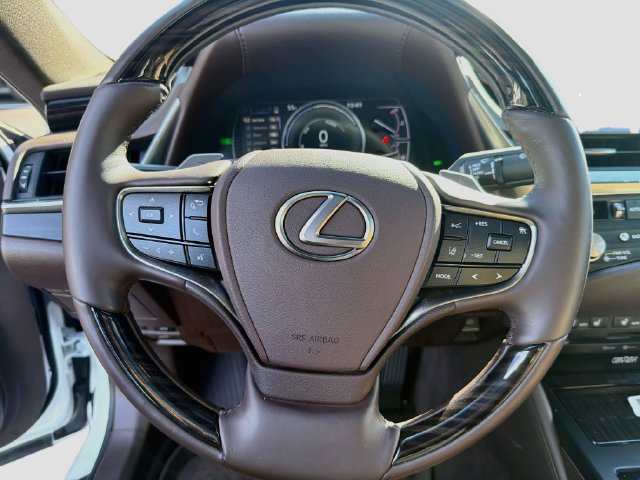Used 2021 Lexus ES 300h w/ Accessory Package 2 FWD image 11