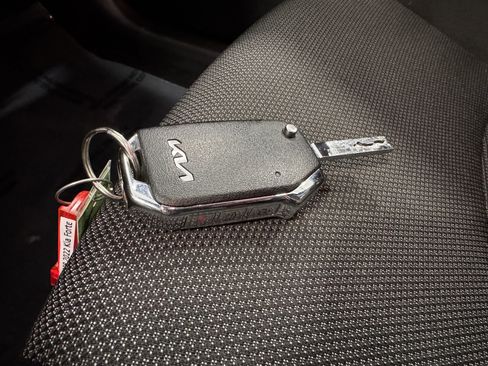 Certified 2022 Kia Forte LXS image 11