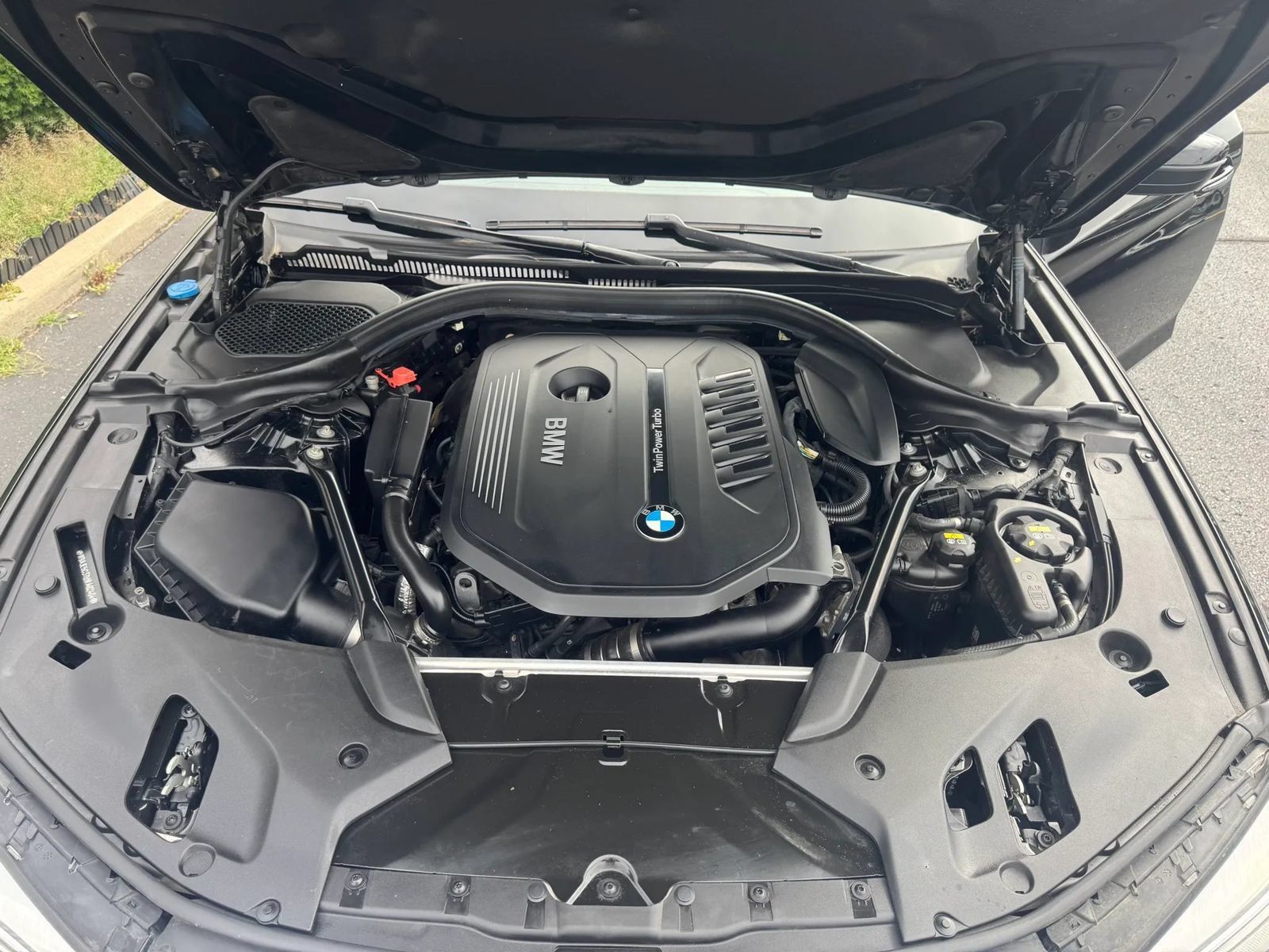 Used 2017 BMW 540i RWD image 9