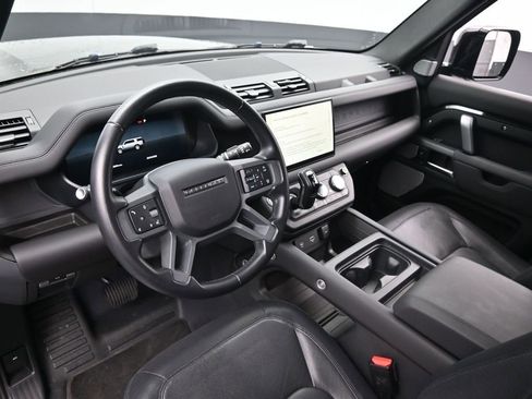Used 2024 Land Rover Defender 130 X-Dynamic SE image 23