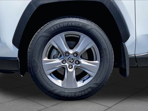 Used 2025 Toyota RAV4 XLE w/ Convenience Package FWD image 10