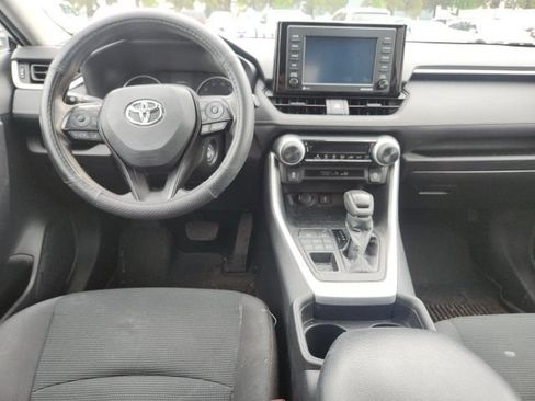 Used 2021 Toyota RAV4 LE AWD/4WD image 7