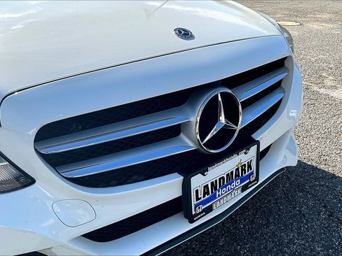 Used 2018 Mercedes-Benz C 300 4MATIC Sedan image 29