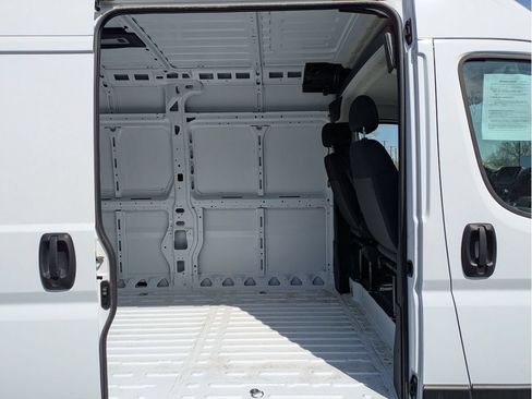 Used 2025 RAM ProMaster 3500 w/ Convenience Group FWD image 14