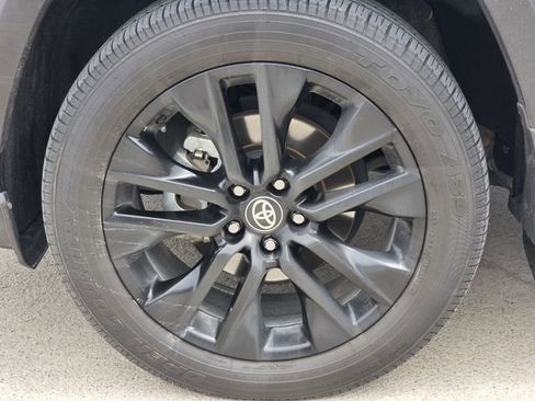 Used 2024 Toyota RAV4 XLE Premium w/ Weather Package FWD image 9