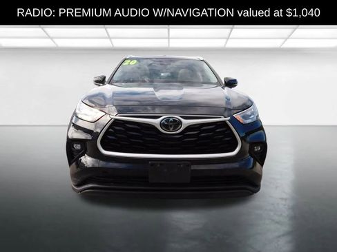 Used 2020 Toyota Highlander XLE image 2