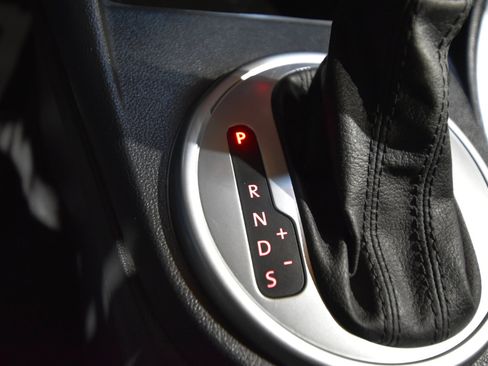 Used 2019 Volkswagen Beetle 2.0T S image 28