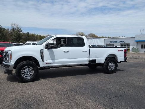 Used 2023 Ford F250 Lariat w/ Lariat Ultimate Package AWD/4WD image 3
