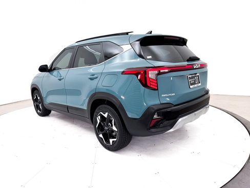 Certified 2024 Kia Seltos EX FWD image 16