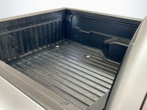 Used 2022 Toyota Tacoma SR5 RWD image 21