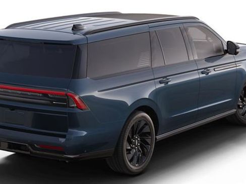 New 2025 Lincoln Navigator L Reserve w/ Jet Appearance Package AWD/4WD image 3