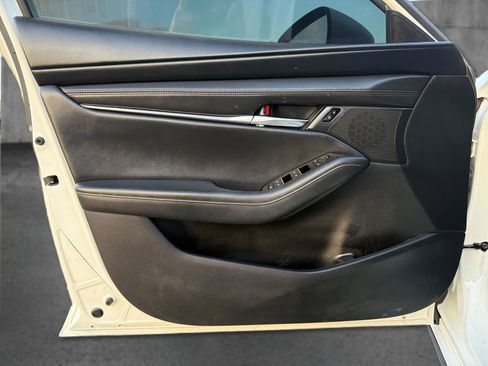 Used 2021 MAZDA MAZDA3 s FWD image 20