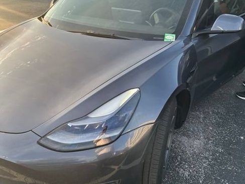 Used 2022 Tesla Model 3 Long Range AWD/4WD image 1