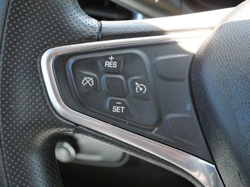 Used 2019 Chevrolet Equinox LT FWD image 32