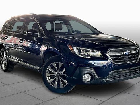 Used 2018 Subaru Outback 3.6R Touring AWD/4WD image 3