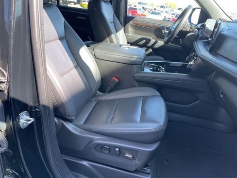 Used 2025 Chevrolet Tahoe LT AWD/4WD image 21