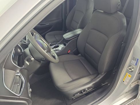 Used 2020 Chevrolet Malibu LT FWD image 11