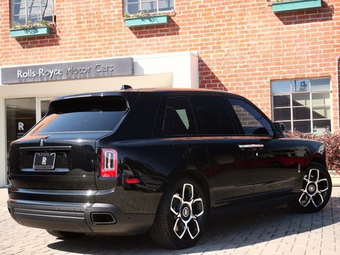 Certified 2024 Rolls-Royce Cullinan Black Badge image 2