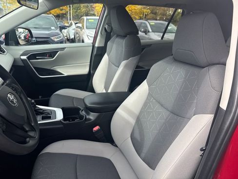 Used 2023 Toyota RAV4 XLE image 16