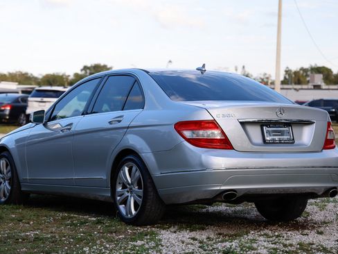 Used 2010 Mercedes-Benz C 300 Sedan image 5