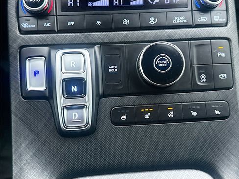 Used 2024 Hyundai Palisade Limited image 17