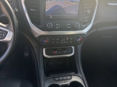 Used 2023 GMC Acadia SLT image 43