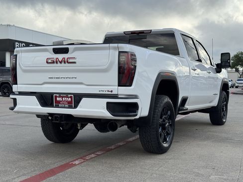 Used 2025 GMC Sierra 3500 AT4 image 8