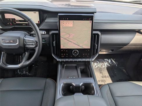 Used 2025 GMC Acadia AT4 AWD/4WD image 20