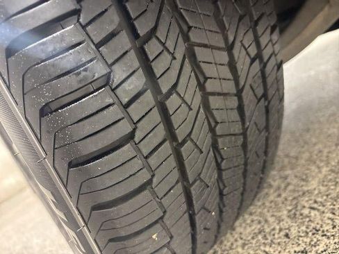 Used 2022 Jeep Grand Cherokee Overland w/ Luxury Tech Group IV image 18