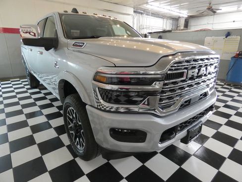 New 2026 RAM 2500 Limited AWD/4WD image 5