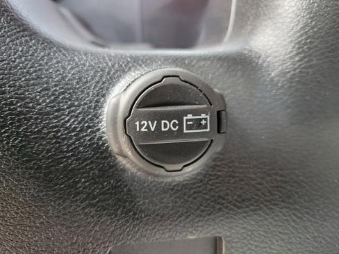Used 2022 Jeep Wrangler Unlimited Sahara AWD/4WD image 7