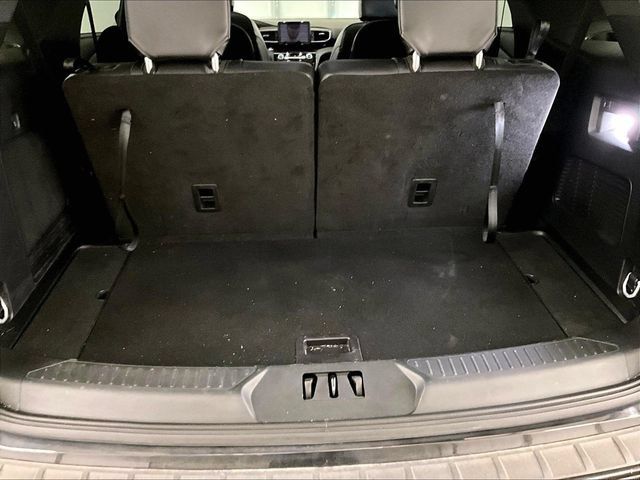 Used 2023 Ford Explorer ST-Line w/ Class IV Trailer Tow Package AWD/4WD image 35