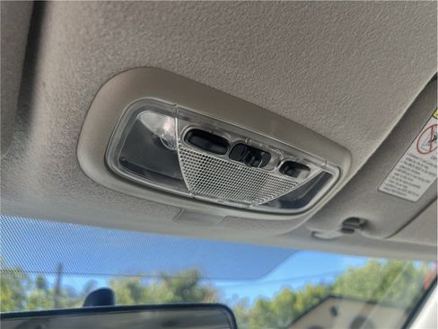 Used 2000 Ford Focus SE FWD image 28