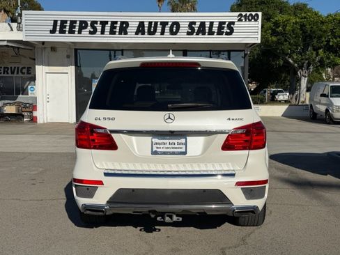 Used 2014 Mercedes-Benz GL 550 4MATIC image 5