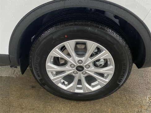 New 2025 Ford Escape Active w/ Cold Weather Package image 10