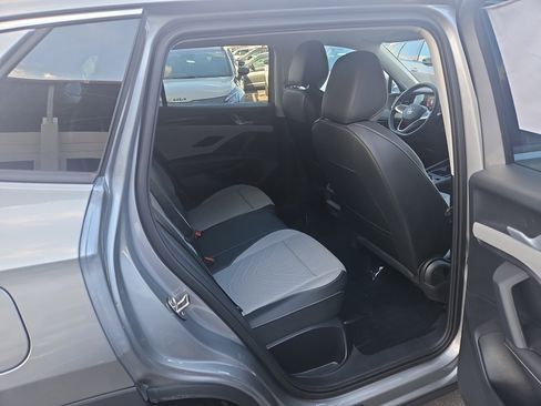 New 2025 Volkswagen Tiguan SE image 29