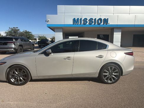Used 2023 MAZDA MAZDA3 s AWD/4WD image 4