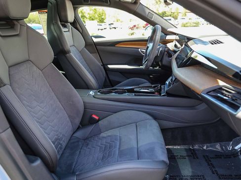 Used 2023 Audi e-tron GT Premium Plus AWD/4WD image 18