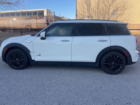 Used 2017 MINI Cooper Clubman S image 9