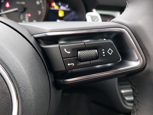 New 2026 Porsche Macan image 20