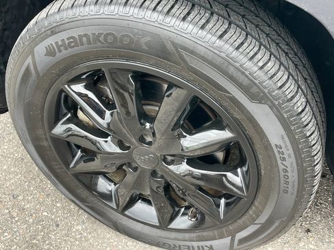 Used 2015 Jeep Cherokee Limited AWD/4WD image 9