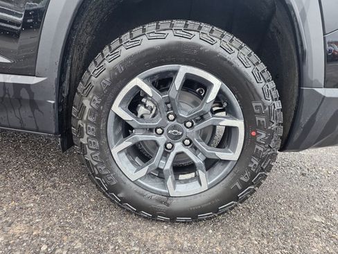New 2026 Chevrolet Equinox ACTIV w/ LPO, Floor Liner Package AWD/4WD image 40